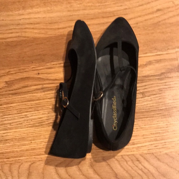 Strappy black flats - Picture 3 of 3